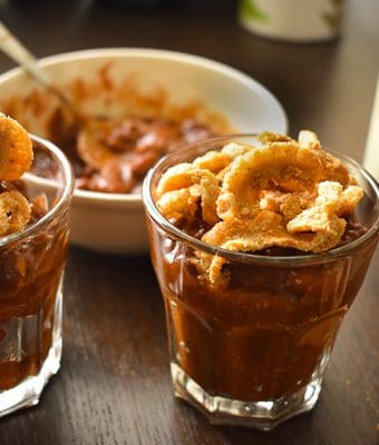 Chili in cups with Thai pork rinds and orion beer